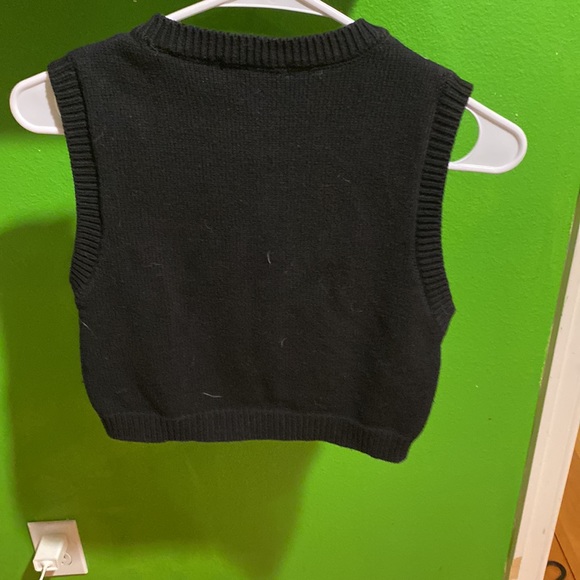 Sweater with smiley face on the front size, extra small sleeveless sweater - Picture 2 of 3